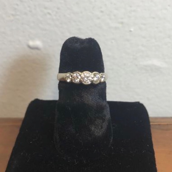 14k White Gold Diamond Ring - Picture 1 of 5